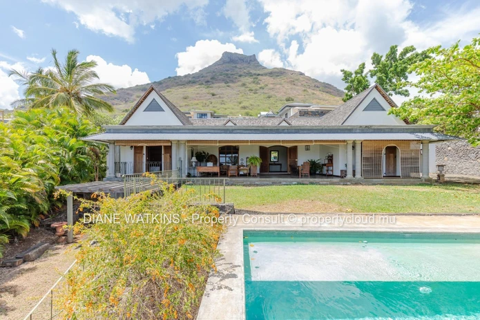 A Vendre - Magnifique villa avec Vue Mer à Tamarin