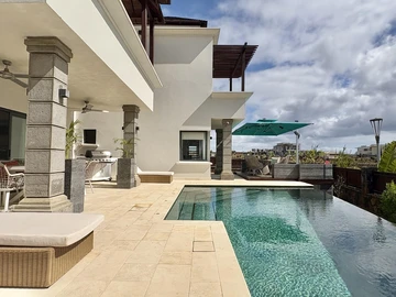 4 Bedroom Villa