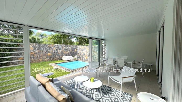 Duplex contemporain de 3 chambres avec piscine privée à vendre à Tamarin