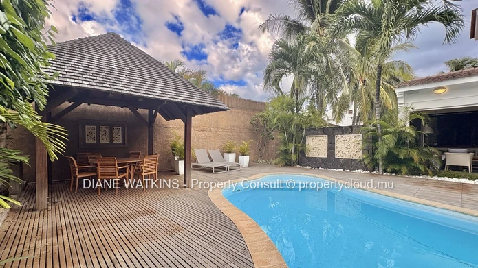 Elegant and Spacious Family Home for Rent in Black River