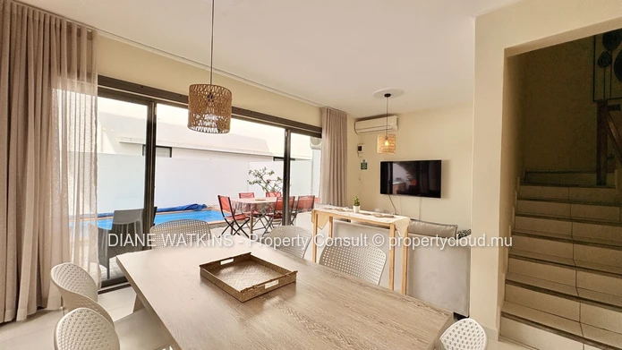 Duplex moderne avec piscine et rooftop à vendre à Flic en Flac