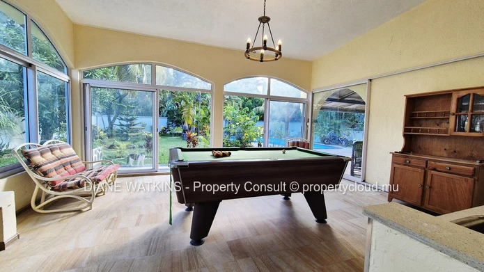 Maison Meublée de 3 Chambres à Vendre près de Blue Bay, Île Maurice – Piscine, Jardin Tropical et Opportunité d’Inves...