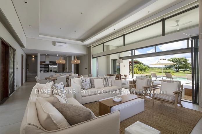 FOR SALE - Modern and Luxurious 4 Bedroom Duplex in Anahita