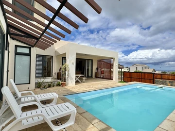 4 Bedroom Villa
