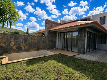 3 Bedroom Townhouse, Duplex