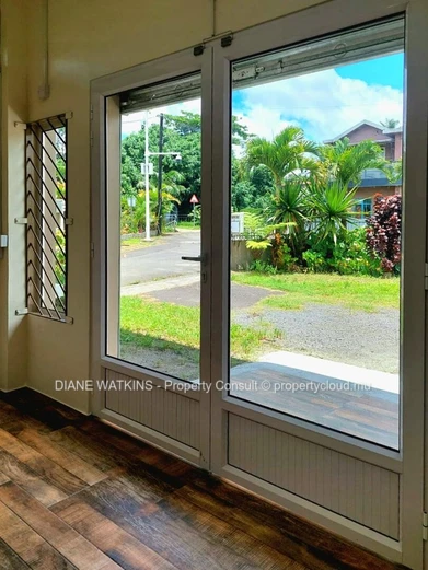 Secure and Accessible Commercial Space for Rent in Floreal