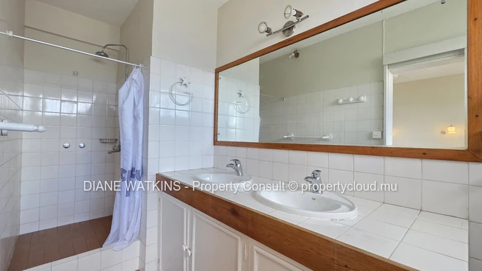  fully furnished 3-bedroom apartment in Curepipe