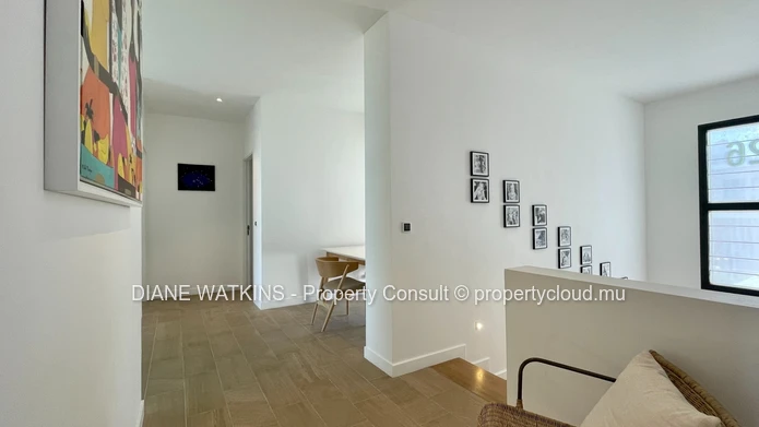 Villa Contemporaine avec des Vues Imprenables.