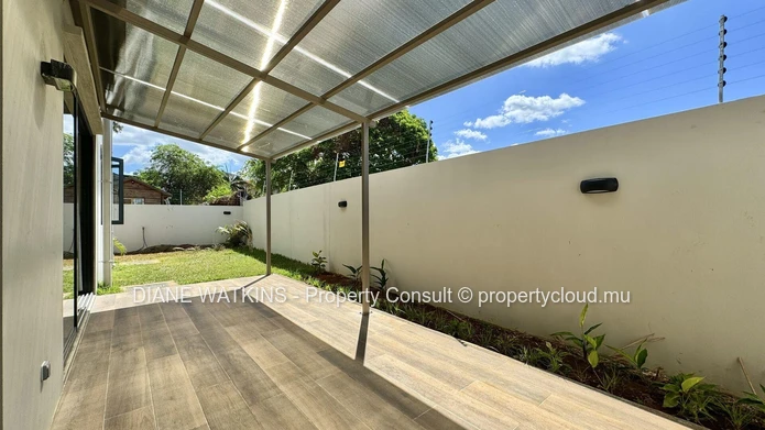 3-Bedroom Ground Floor Apartment for Rent in Tamarin