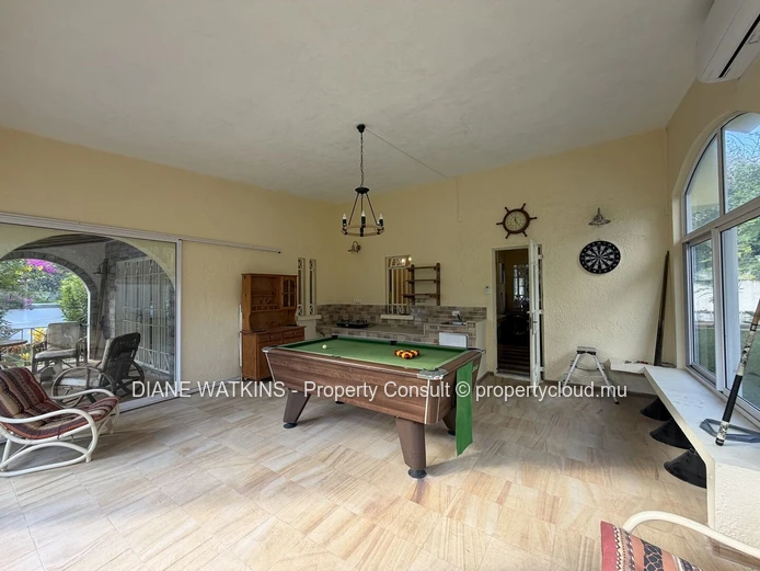 Maison Meublée de 3 Chambres à Vendre près de Blue Bay, Île Maurice – Piscine, Jardin Tropical et Opportunité d’Inves...