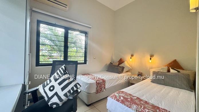 A Vendre - Villa de 4 Chambres avec Vue Mer à Tamarin