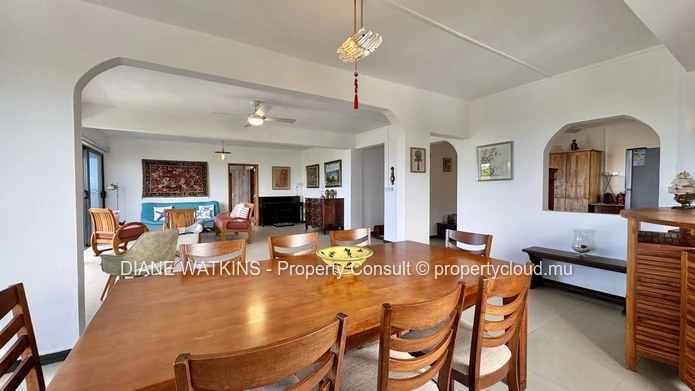 Appartement spacieux avec vue mer et piscine partagée à vendre à Flic en Flac