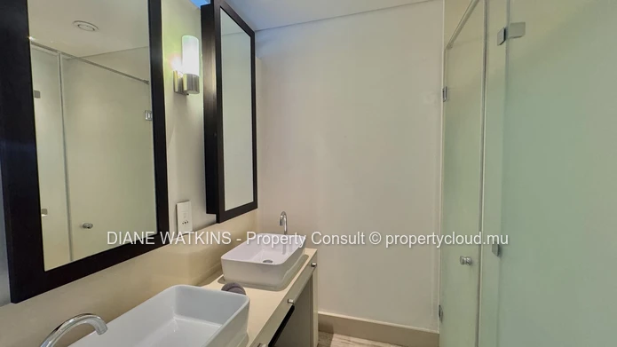 À Vendre - Spacieux Duplex à La Balise Marina