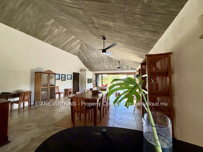 For Rent – Tastefully Designed 3-Bedroom Villa in Pointe d'Esny