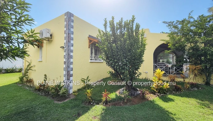Maison Meublée de 3 Chambres à Vendre près de Blue Bay, Île Maurice – Piscine, Jardin Tropical et Opportunité d’Inves...