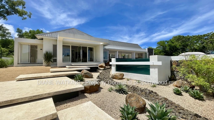 A Vendre - Villa d’Exception dans un Domaine Résidentiel à Petite Rivière Noire