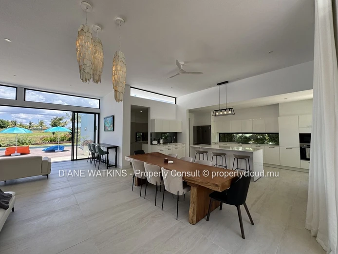 À Vendre – Villa 4 Chambres à Azuri, Île Maurice