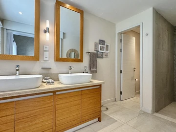 3 Bedroom Townhouse, Duplex