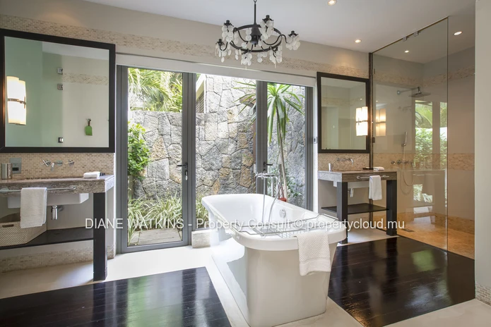 A Vendre - Luxueuse Villa de 5 Chambres à Anahita