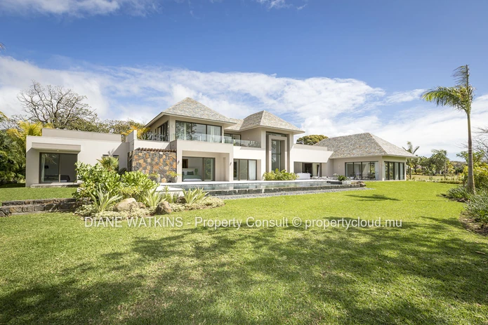 A VENDRE - Villa Parfaite Avec Vue Sur le Golf à Anahita