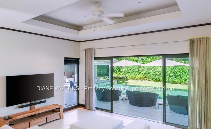 À vendre - Superbe Villa de 6 Chambres dans le Quartier Exclusif de Lunea à Anahita