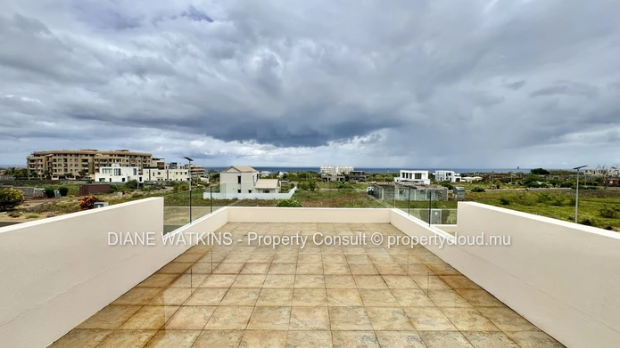 Villa moderne de 4 chambres à louer à Flic en Flac avec piscine privée