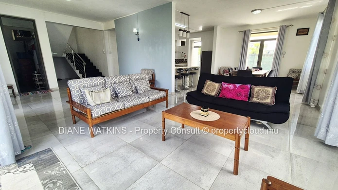 Modern Family Home in a Quiet Residential Neighbourhood – 4 Bedrooms